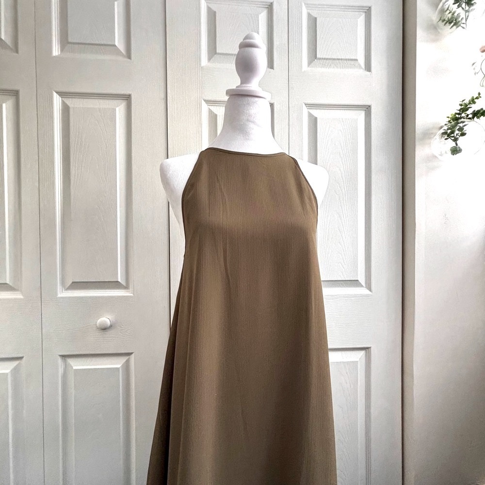 PARFOIS Elegant Olive Halter Gown - Picture 5 of 5